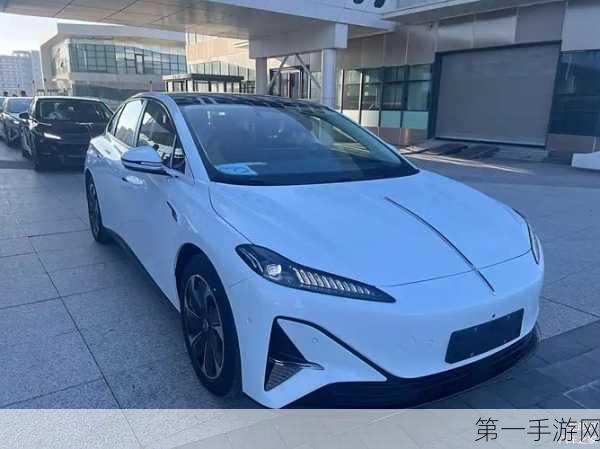 红旗纯电新车天工05震撼登场，能否撼动特斯拉Model 3霸主地位？🚗🔋