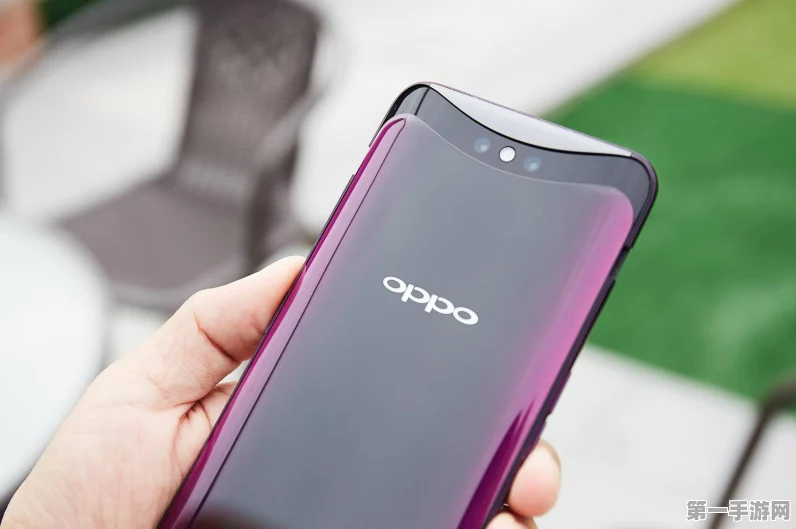 OPPO Find X8真机惊艳亮相，居中灵动岛设计超窄边框引热议📱