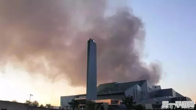 前游戏大佬无人机失误，空中惊魂撞救火飞机🚁💥