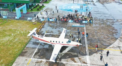 通化龙翼航空引领低空经济新潮流，手游跨界合作展未来🚀